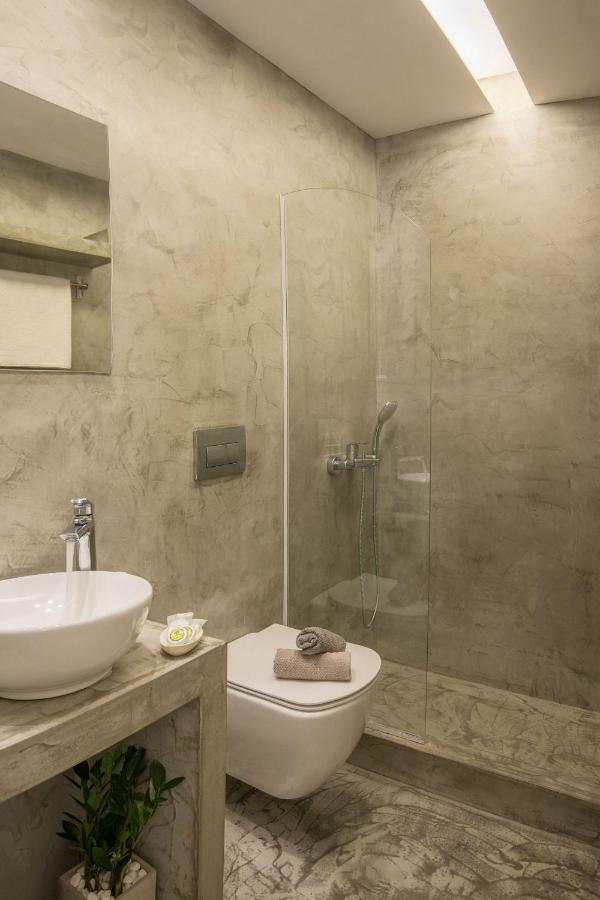 Light Blue Window Kamari Apartment Bagian luar foto