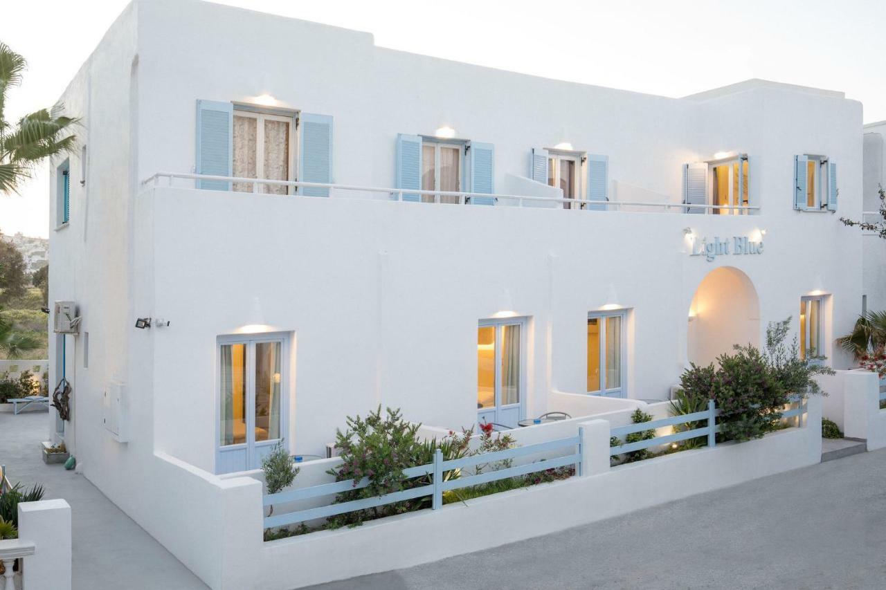 Light Blue Window Kamari Apartment Bagian luar foto