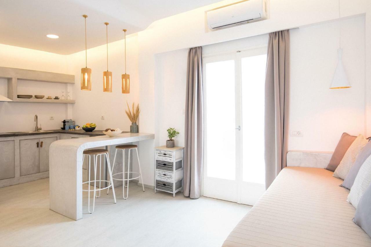 Light Blue Window Kamari Apartment Bagian luar foto