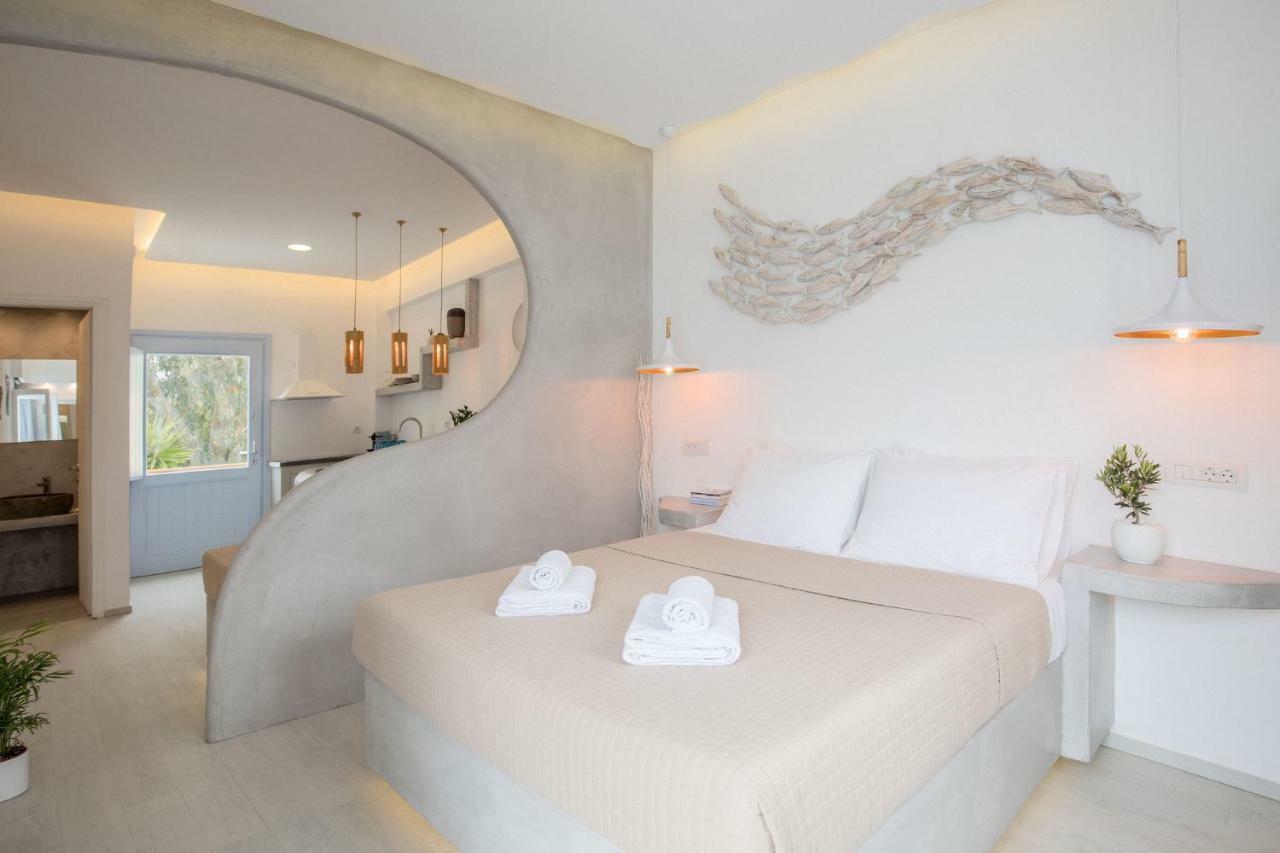 Light Blue Window Kamari Apartment Bagian luar foto